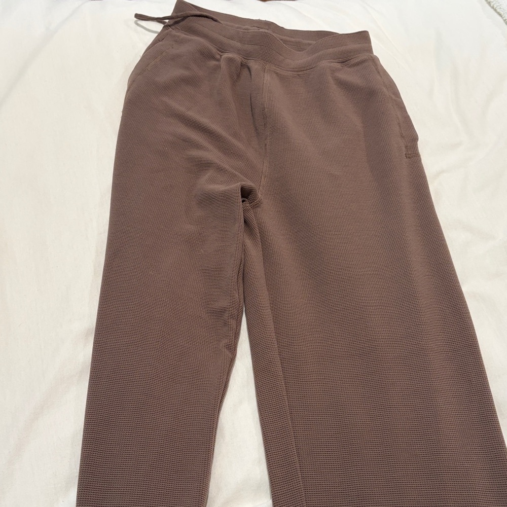 ALO Yoga Micro Waffle High Waist Pleasant Wide Leg Pant Hot Cocoa - Picture 2 of 7
